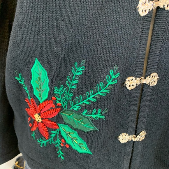 Krystal Kobe Womens XMas Cardigan Knit Metal Hooks - Picture 5 of 8